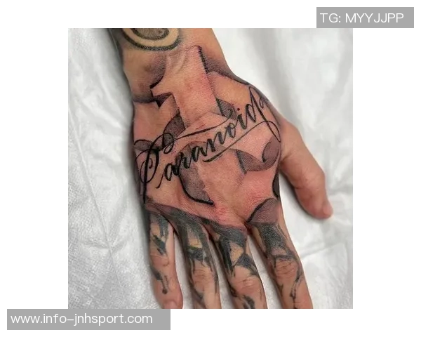 纹身与足球的完美结合探索个性化表达与运动激情的交汇之美 纹身与足球的完美结合探索个性化表达与运动激情的交汇之美